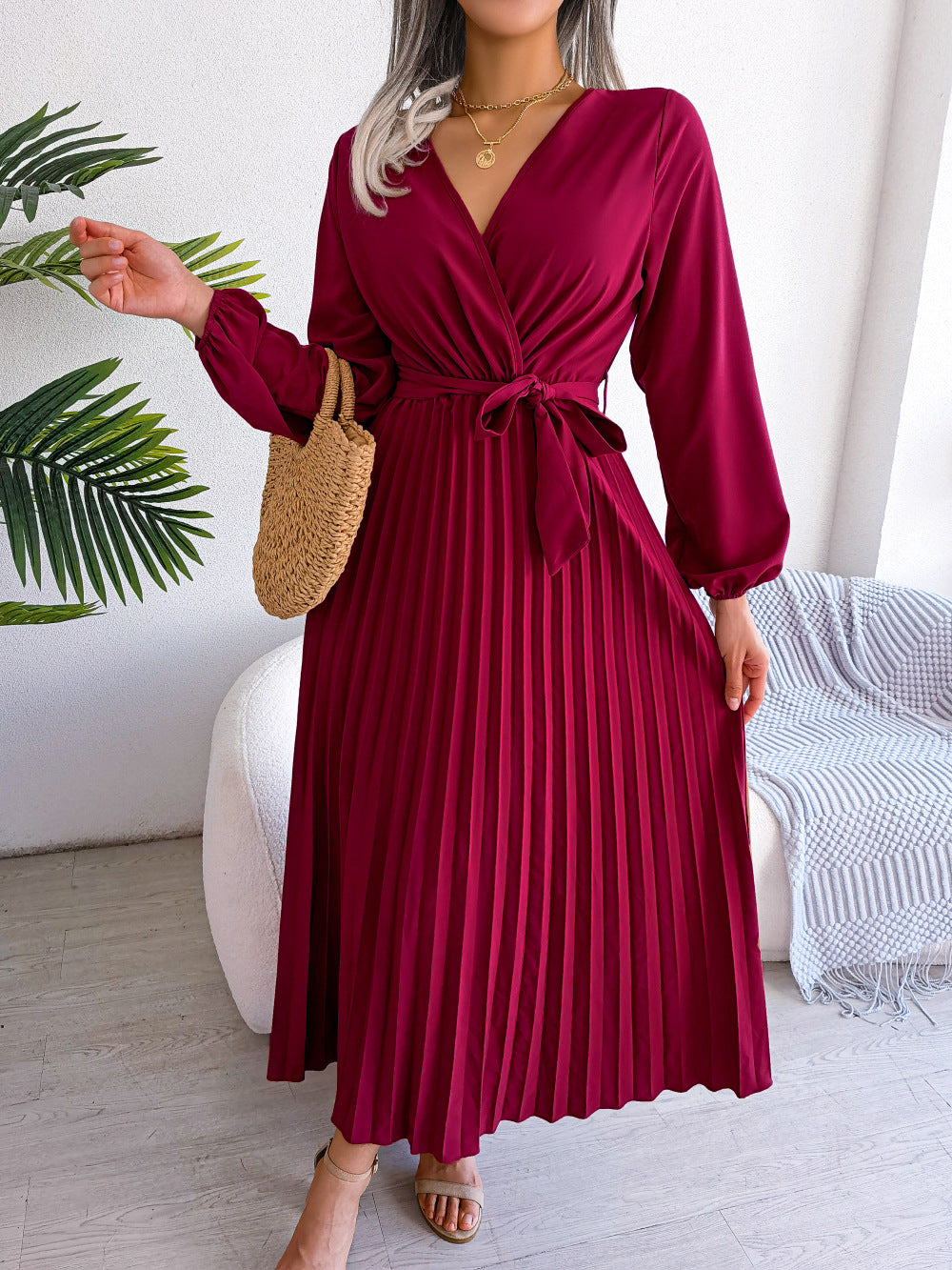 Alicia - Stilvolles Damen-Maxikleid mit Falten und Gürtel