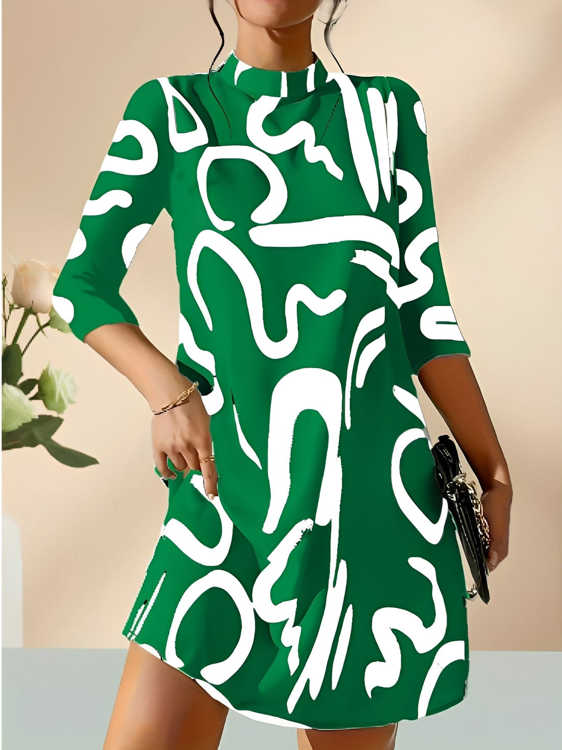 Casey - Elegantes kurzes Damenkleid mit Dreiviertelärmeln
