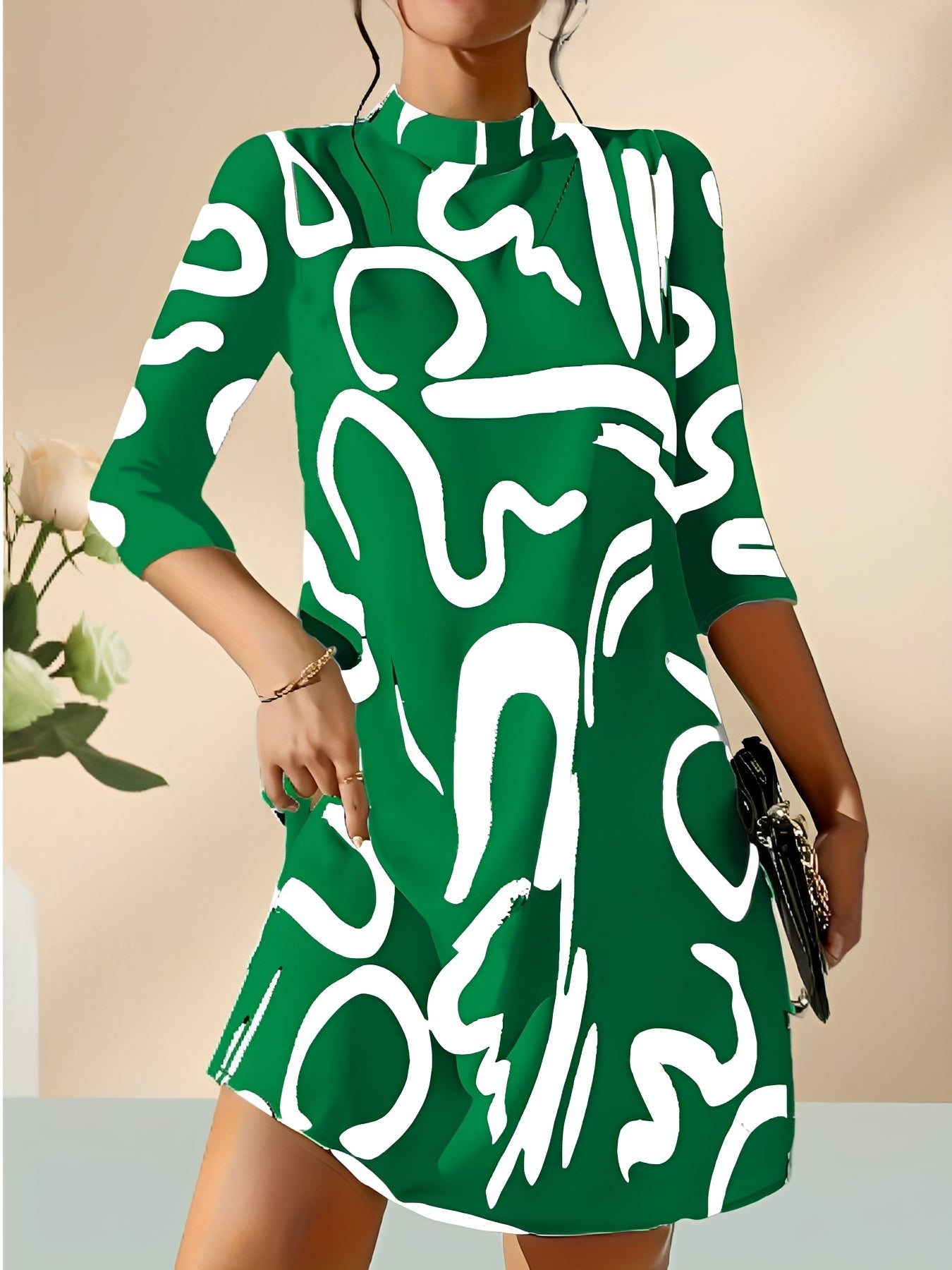 Casey - Elegantes kurzes Damenkleid mit Dreiviertelärmeln