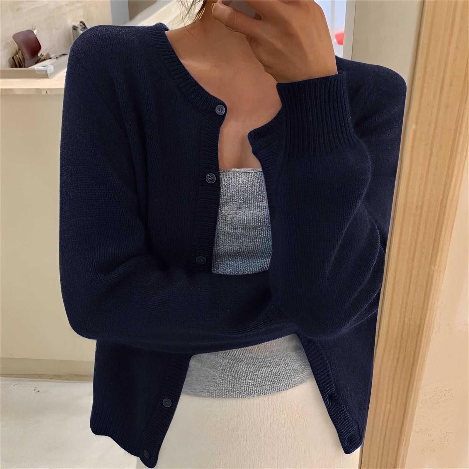 Millie - Zeitgemäße Damen-Strickjacke