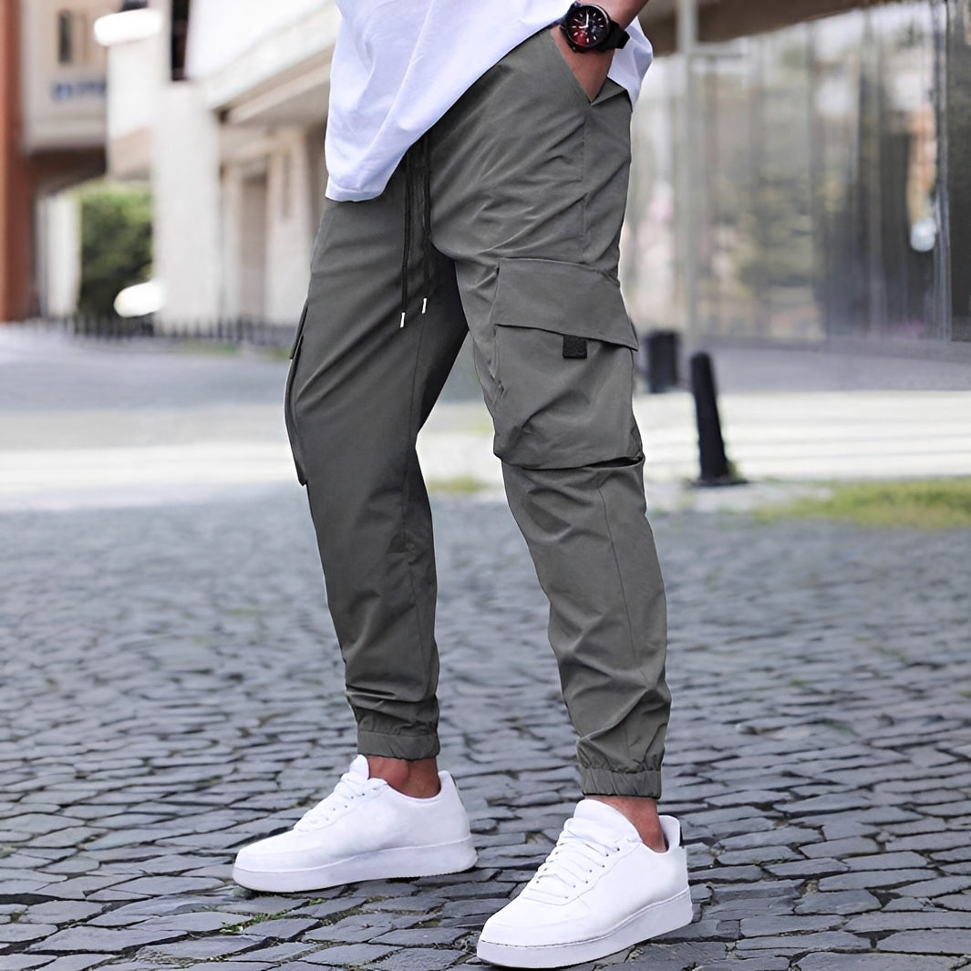 Ollie - Bequeme und wandelbare Cargo-Jogginghose für Herren