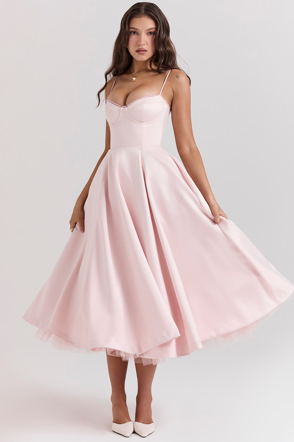 Leona - Edles Satin-Kleid für feierliche Anlässe
