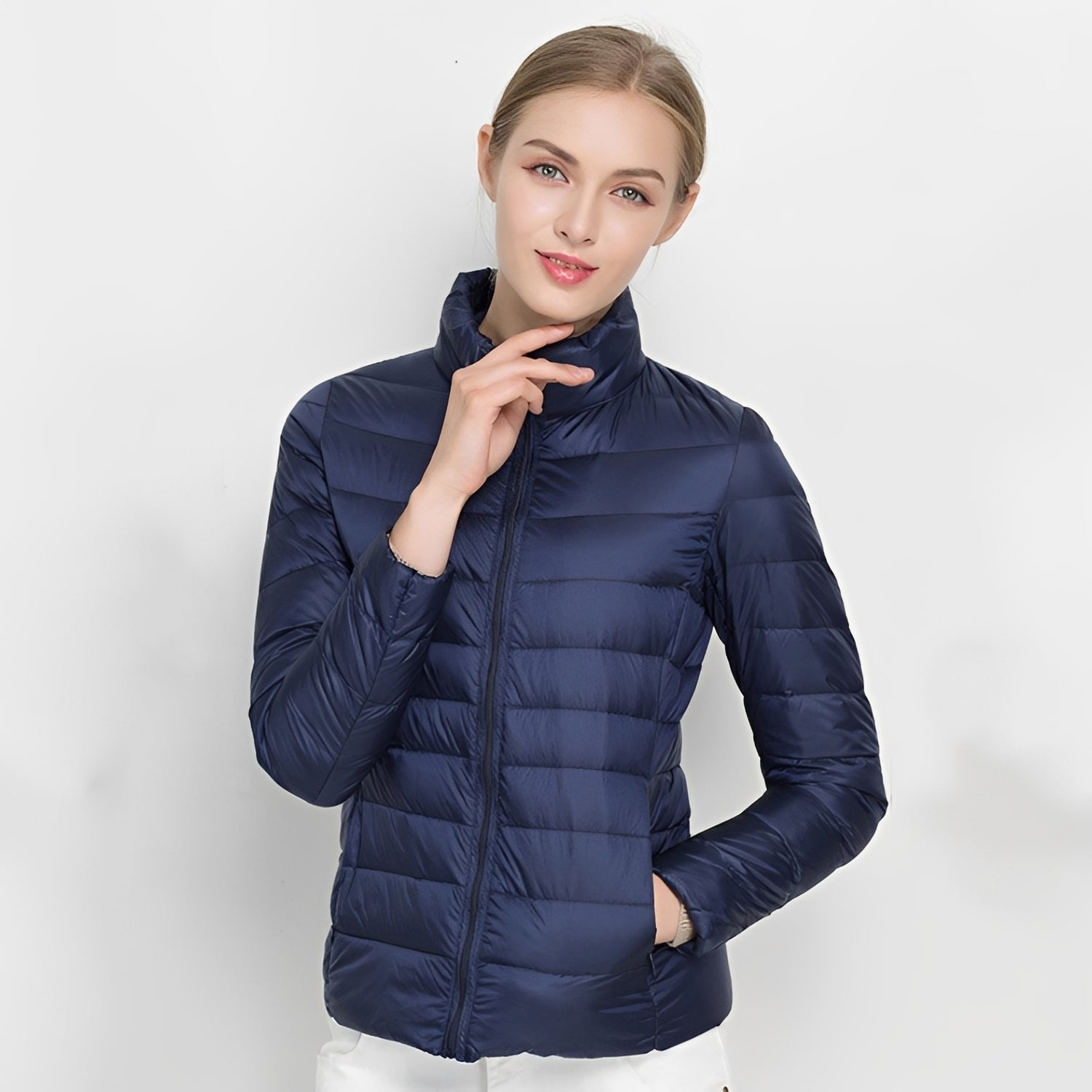 Rena - Stilvolle, leichte Damen-Daunenjacke