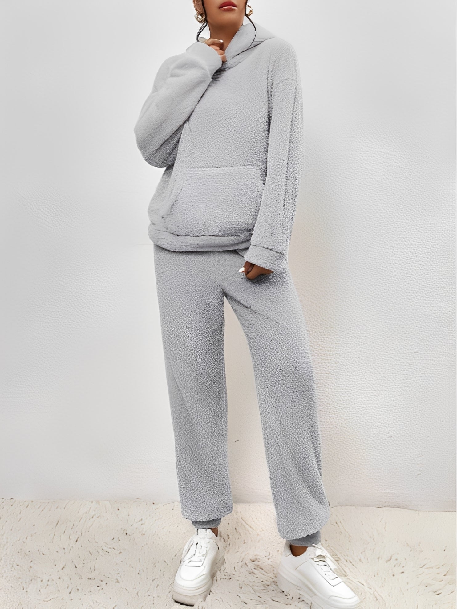 Hailie - Komfortables und legeres Fleece-Set mit Kapuze für Damen