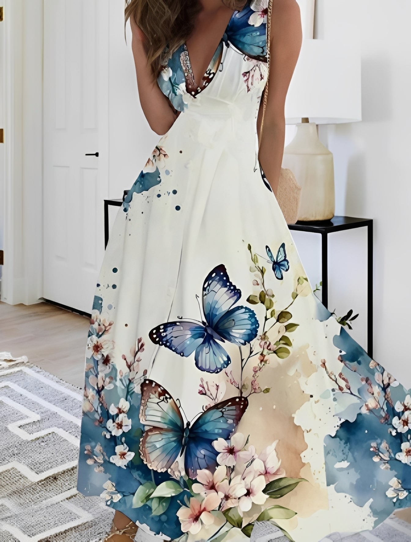 Lucie - Elegantes Maxikleid mit V-Ausschnitt und Blumenmuster für Damen