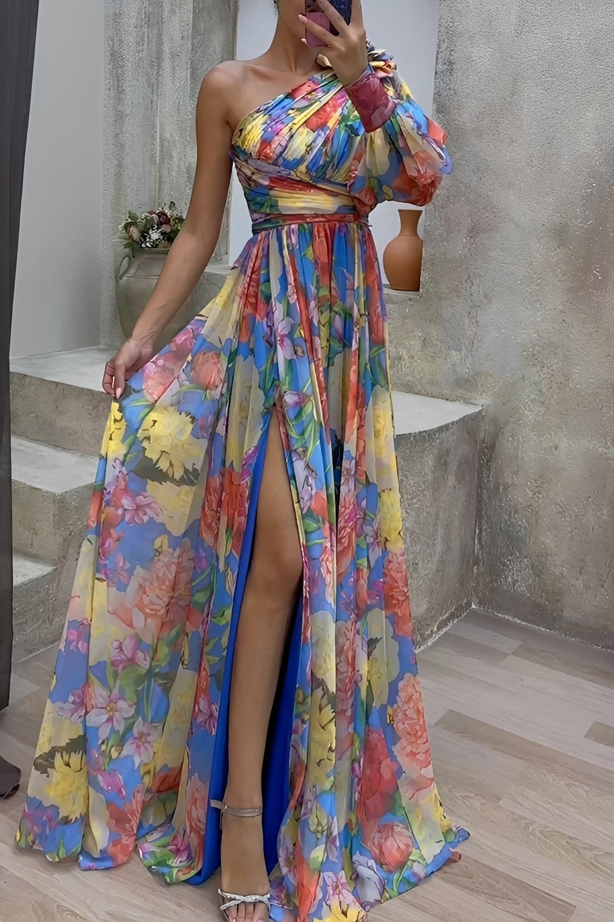 Katherine - Damenkleid mit Blumenmuster und lockerer Schulterpartie