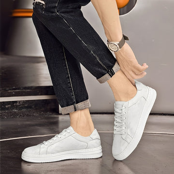 Ronan - Klassische Herrensneaker aus Leder und Canvas