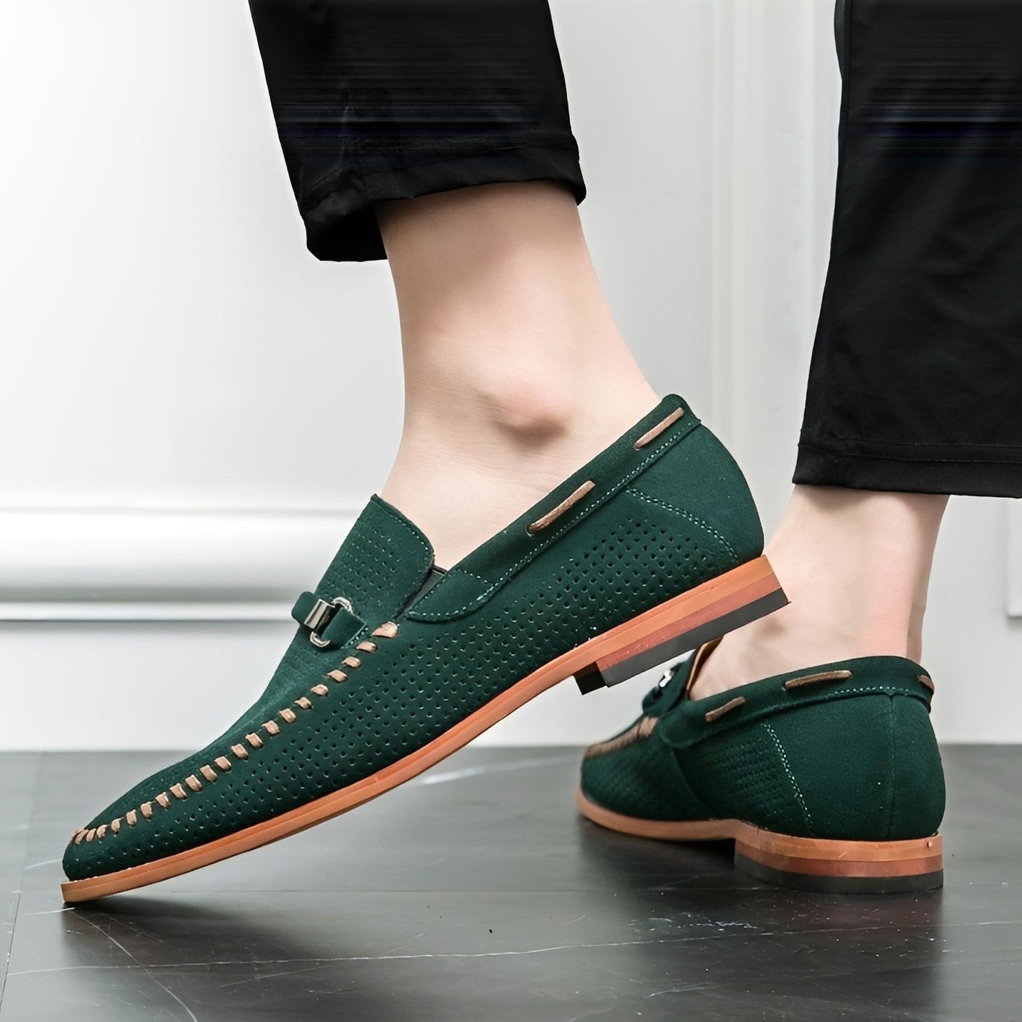Tristan - Komfortable und modische Wildleder-Slipper für Herren