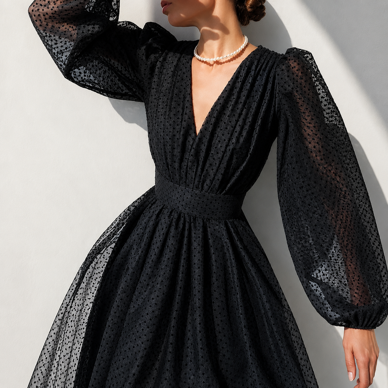 Emina - Elegantes Langarm V-Ausschnitt Kleid