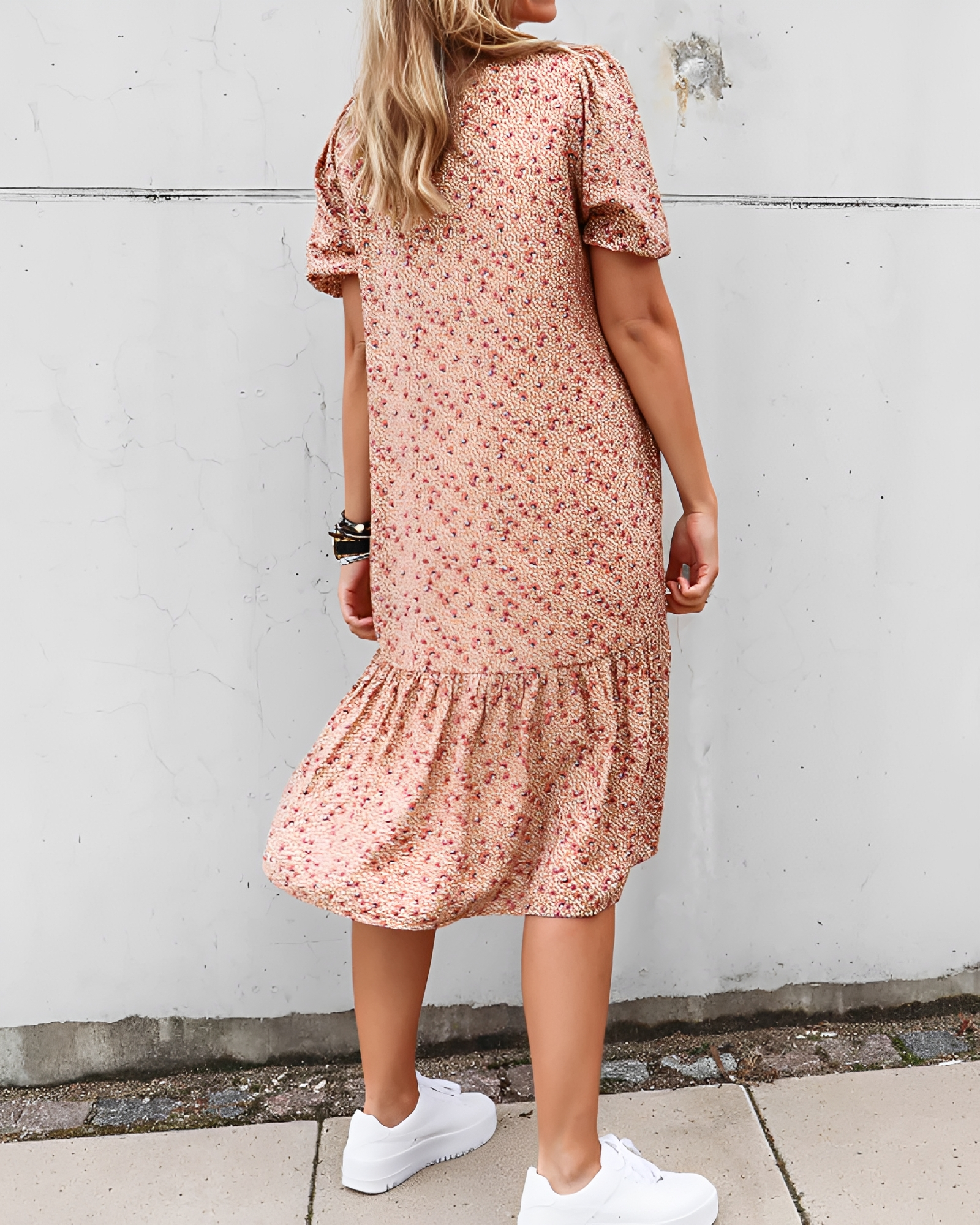 Rhiannon - Stilvolles Midikleid mit V-Ausschnitt