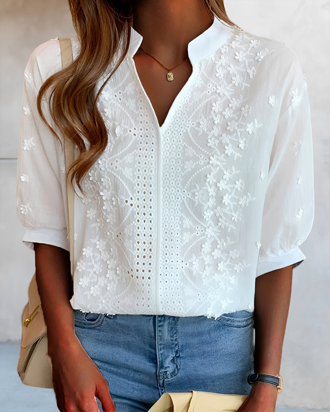 Morwenna - Schicke Bluse mit V-Ausschnitt