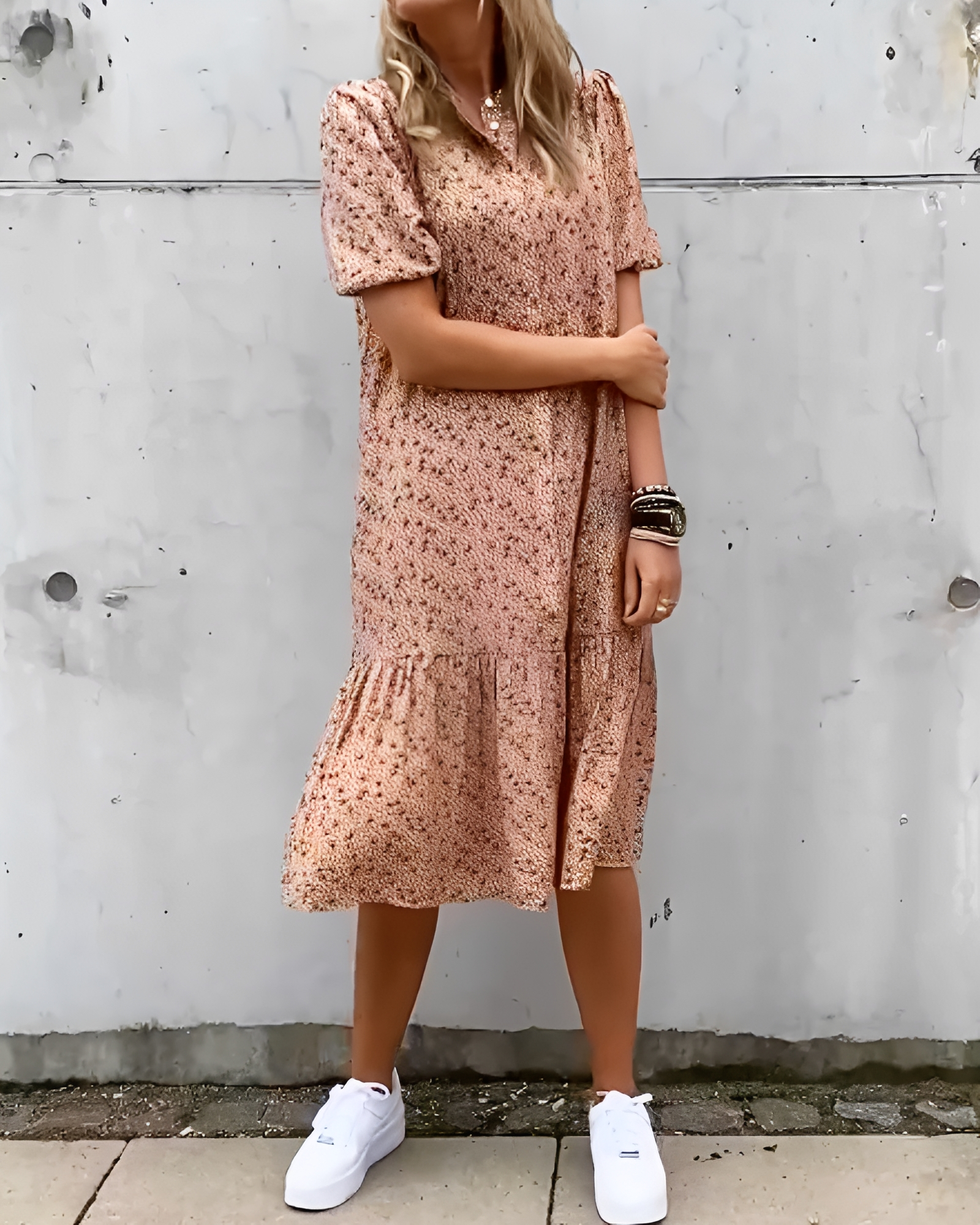 Rhiannon - Stilvolles Midikleid mit V-Ausschnitt