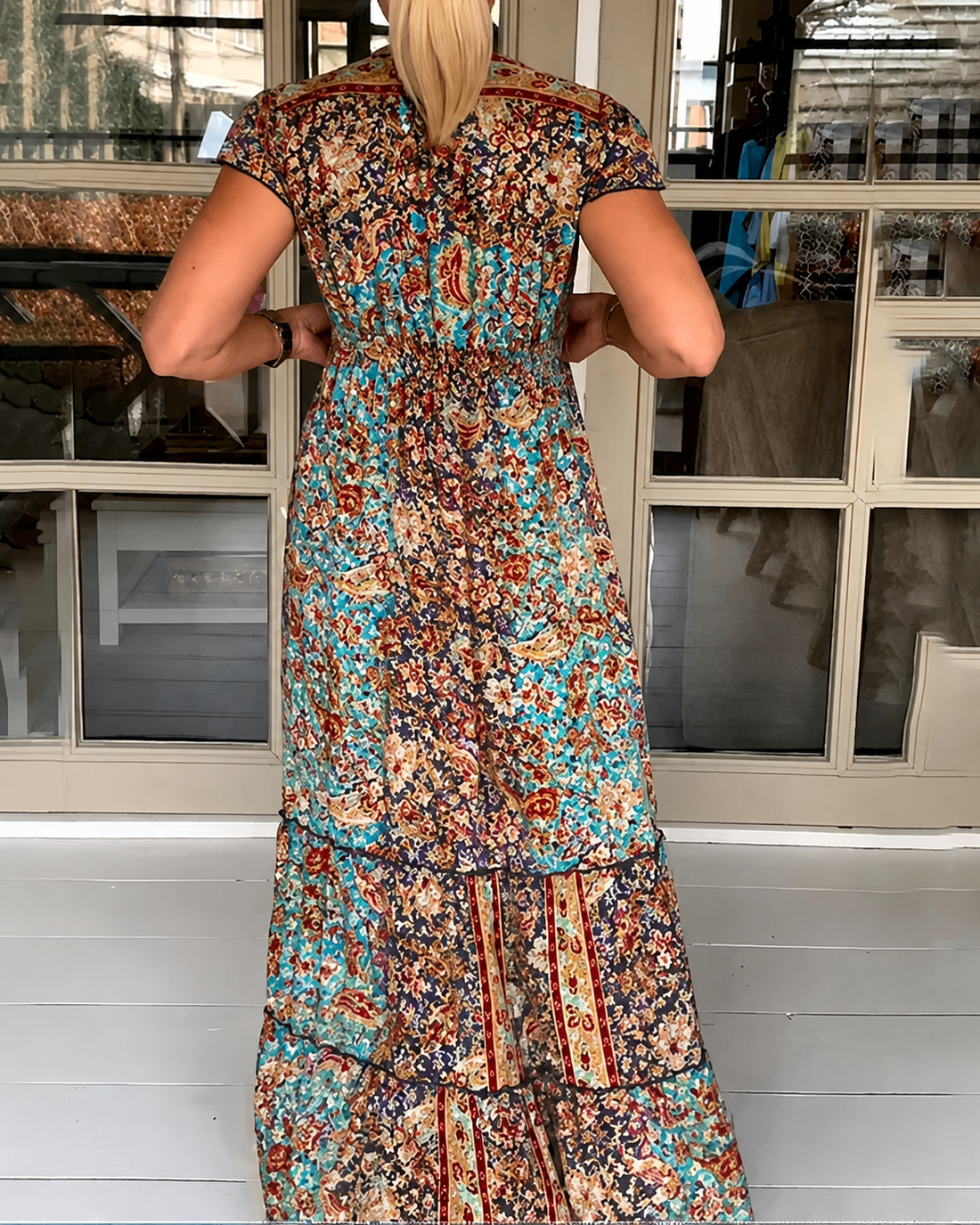 Calneshia - Elegantes langes Kleid mit V-Ausschnitt