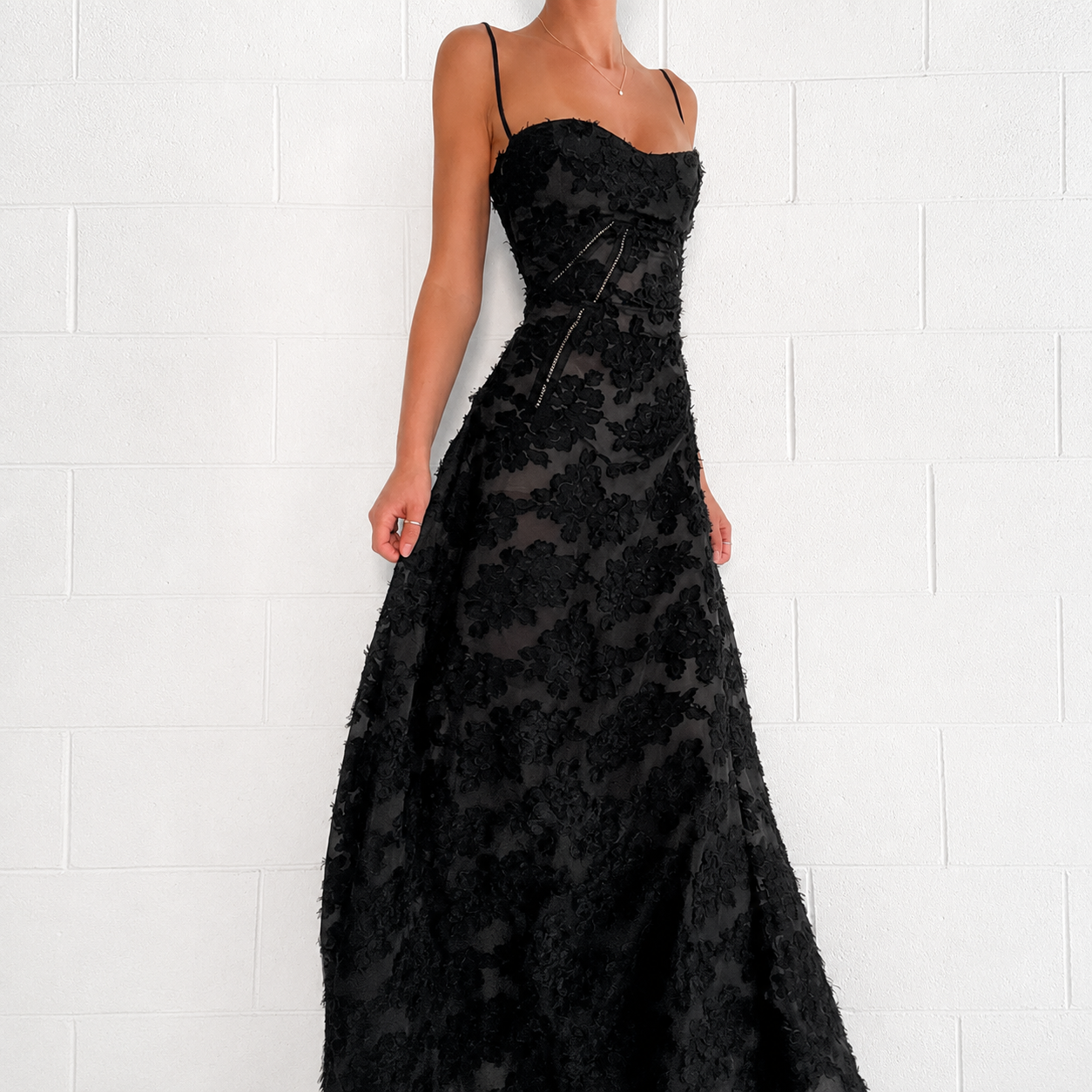 Sandra - Elegantes Enganliegendes Maxikleid