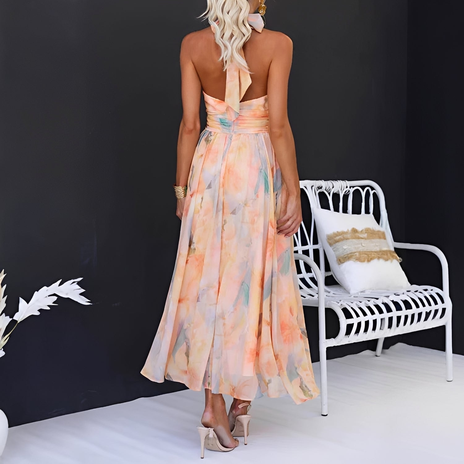 Velma - Elegantes ärmelloses Kleid mit offenem Rücken