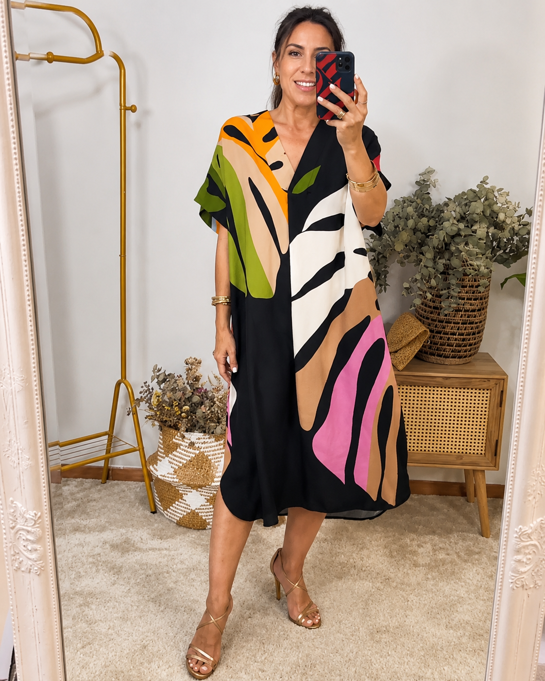 Curlene - Schickes und Weitgeschnittenes Midi-Kleid