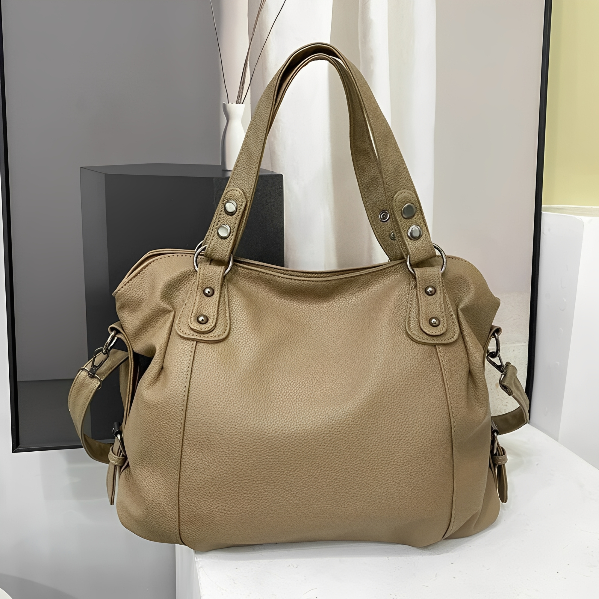 Erika - Moderne große Lederhandtasche für Damen