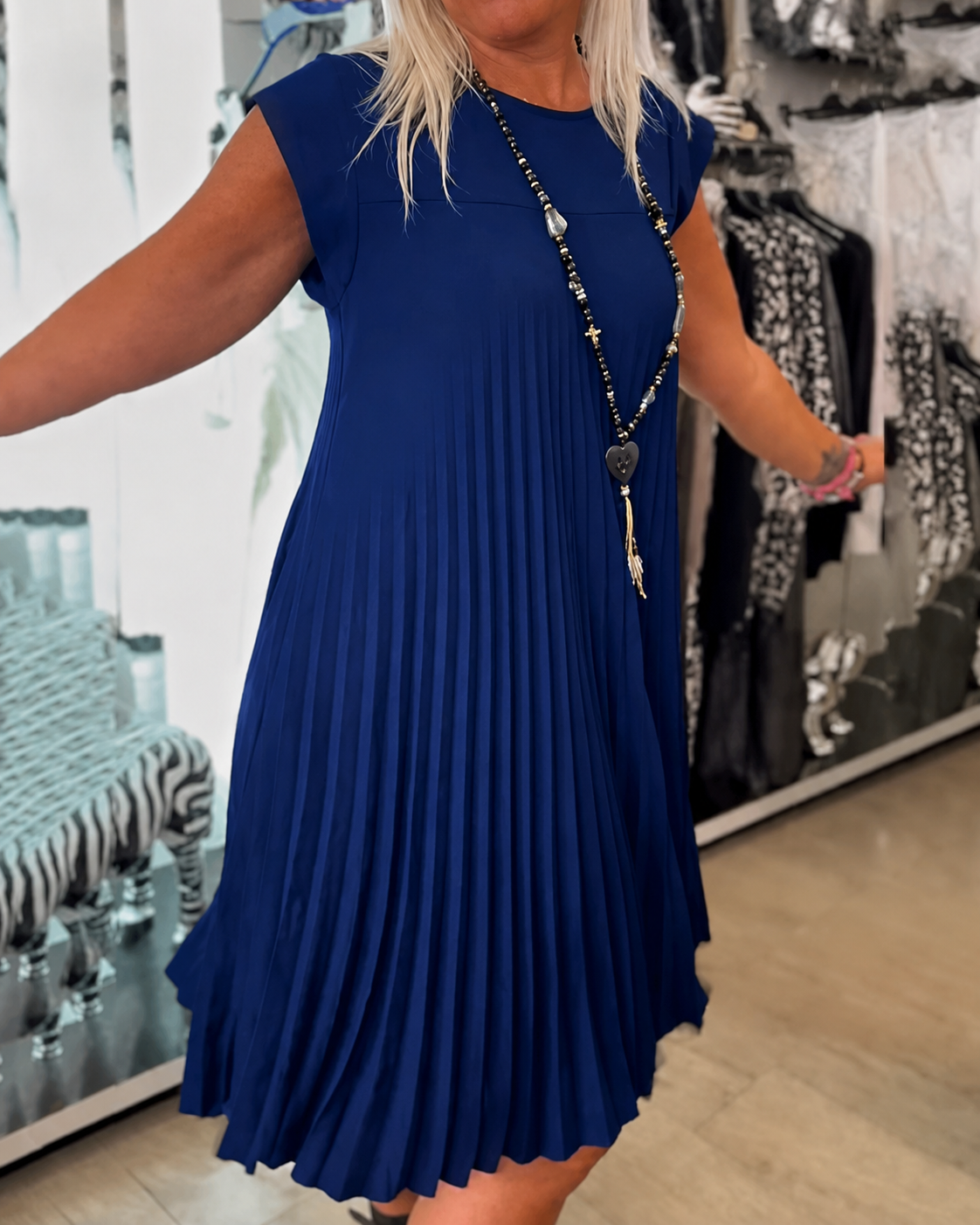 Angélique - Lockeres Kleid mit Plissierungen