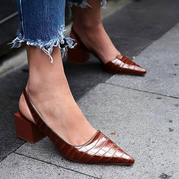 Alexia - Elegante klassische Sandalen mit spitzer Zehenpartie für Damen