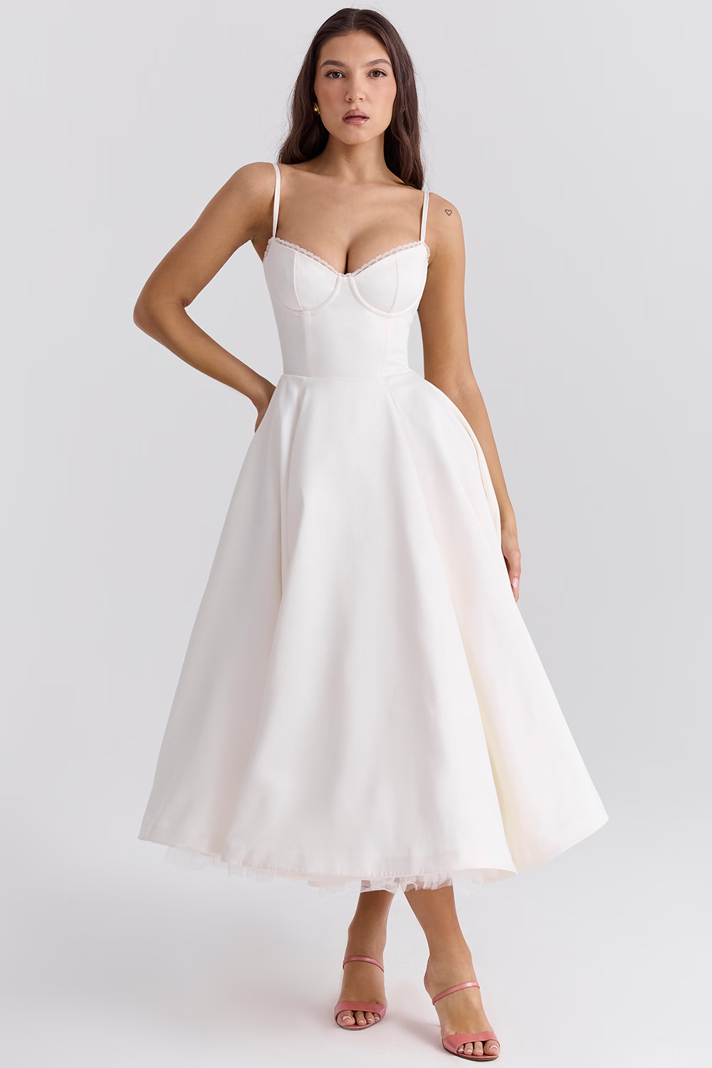 Leona - Edles Satin-Kleid für feierliche Anlässe