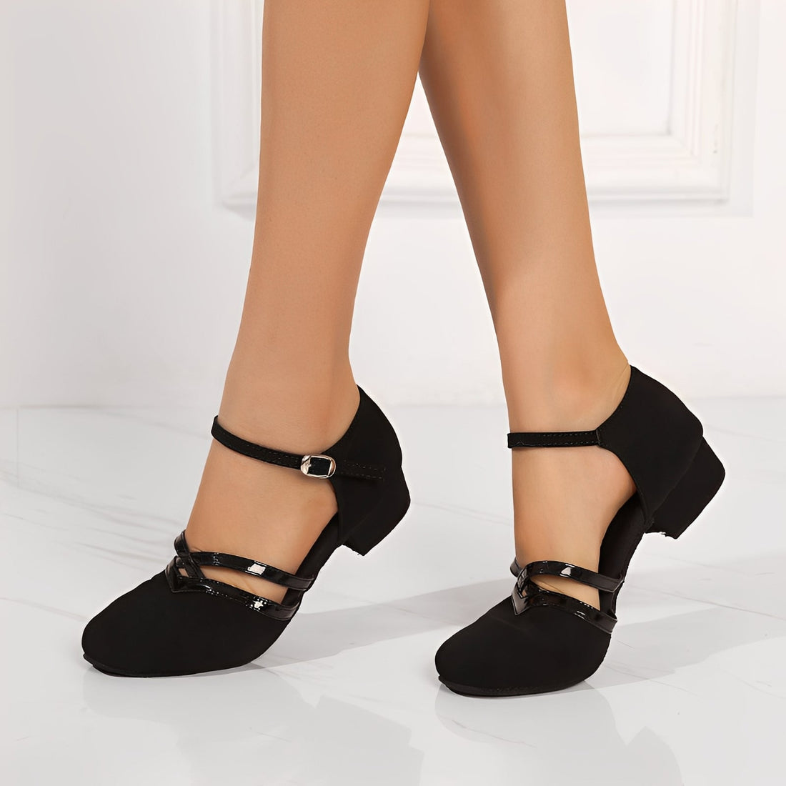 Jenna - Damenschuhe mit lockerem Design