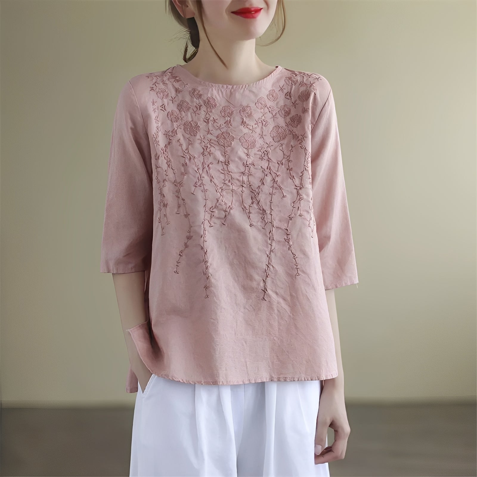 Amelia - Elegante bestickte Blusen mit halblangen Ärmeln für Frauen
