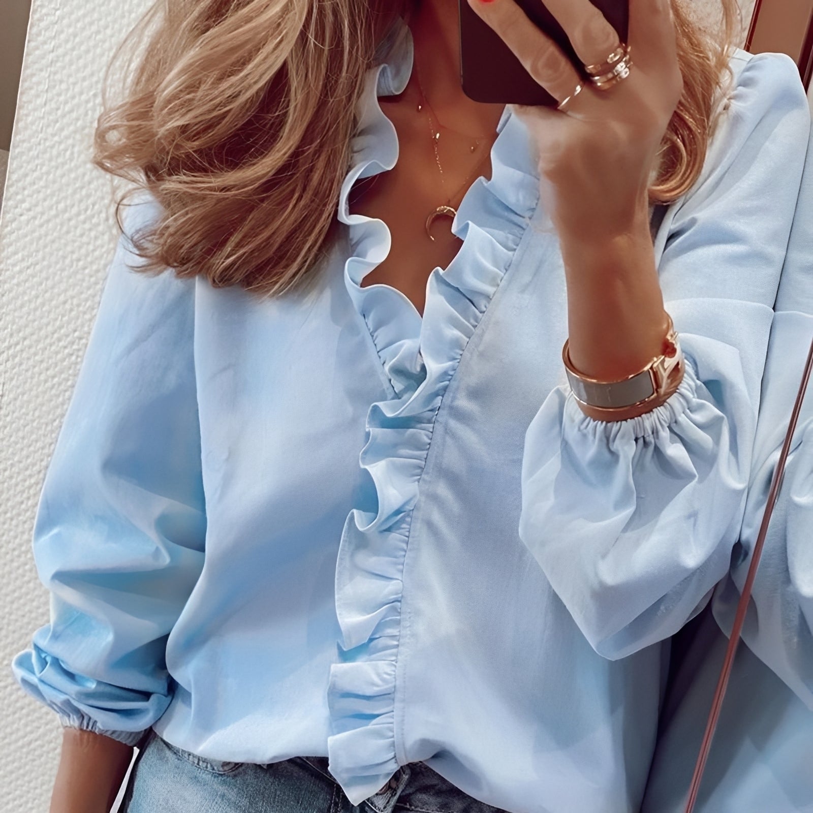 Martha - Elegante Bluse mit Rüschen und V-Ausschnitt für Frauen
