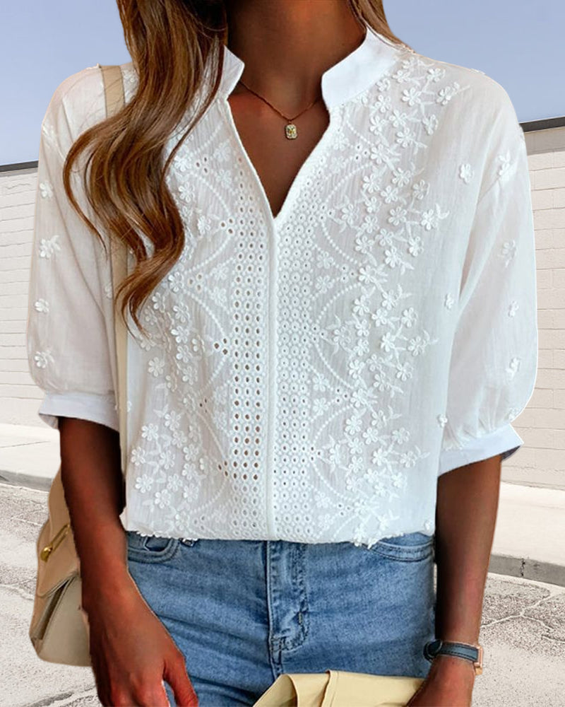 Daphne - Bestickte Bluse mit V-Ausschnitt