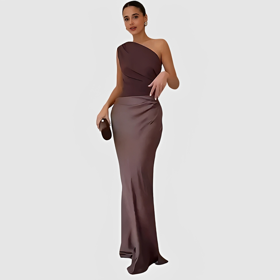 Tara – Stilvolles Kleid mit asymmetrischem Kragen und geradem Rock