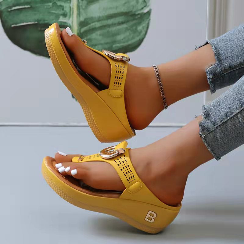 Nikka – Bequeme Strandsandalen