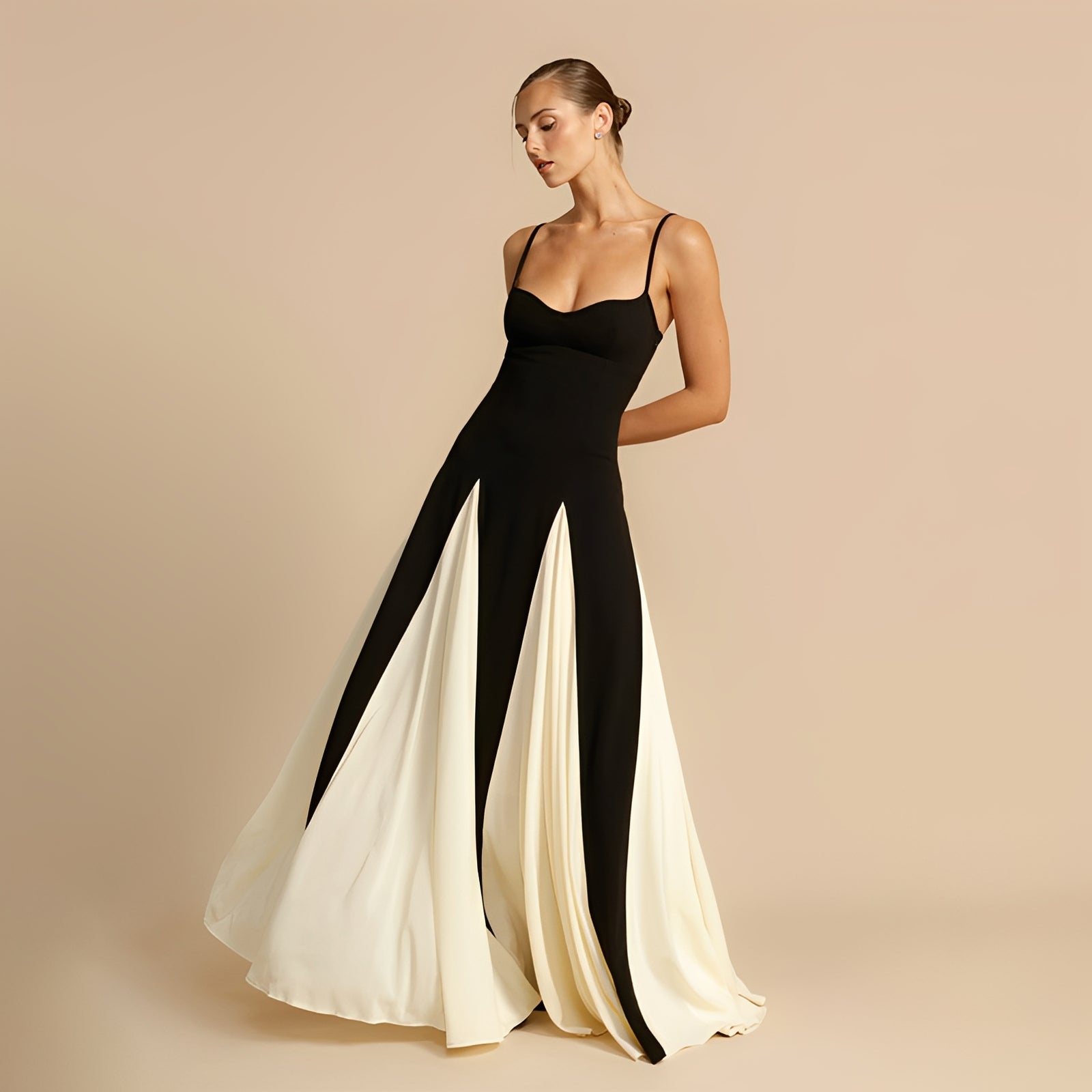 Eloise - Damenkleid mit eleganten Schrägstreifen