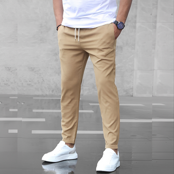 Aljure - Komfortable, schmal geschnittene Herrenhose