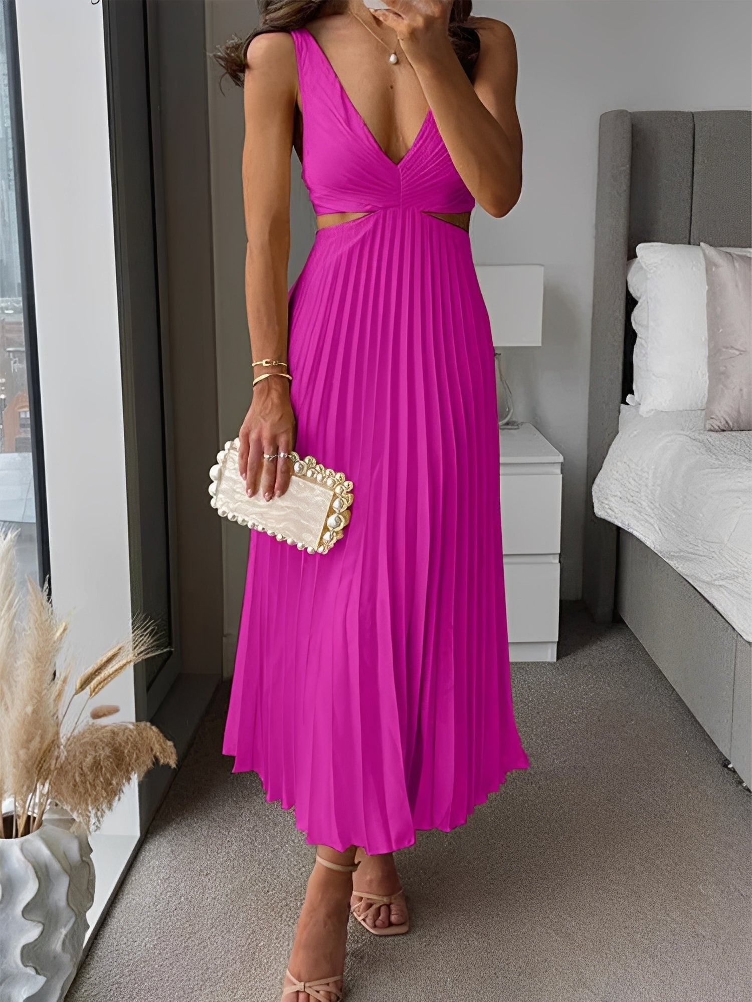 Laura - Schickes, plissiertes Midikleid mit offenem Rücken für Damen