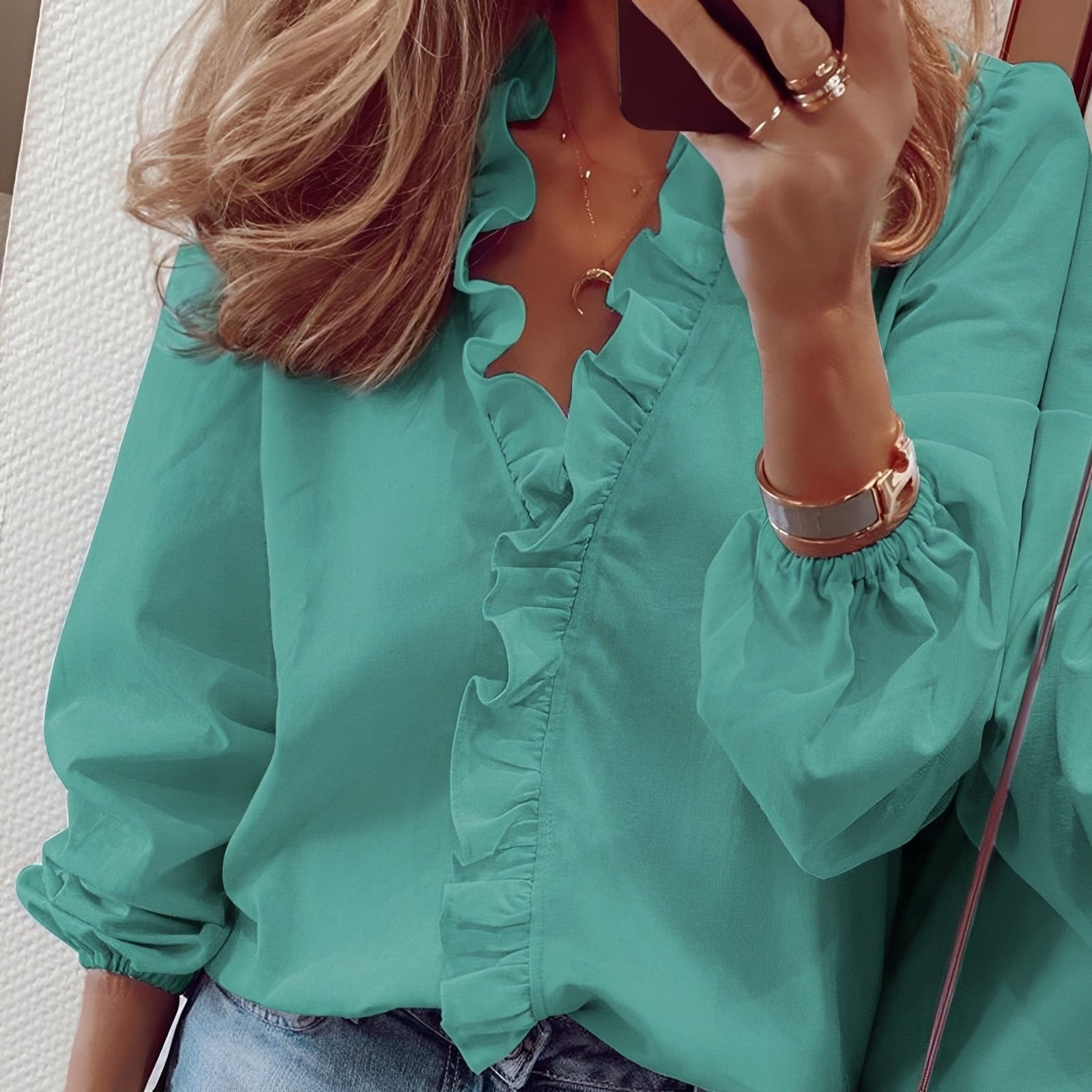 Martha - Elegante Bluse mit Rüschen und V-Ausschnitt für Frauen