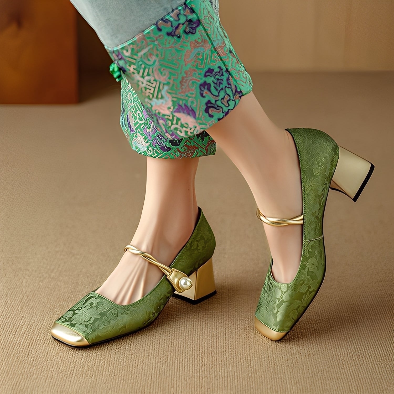 Evelyn - Stilvolle Seidensandalen mit Damenschuhabsatz