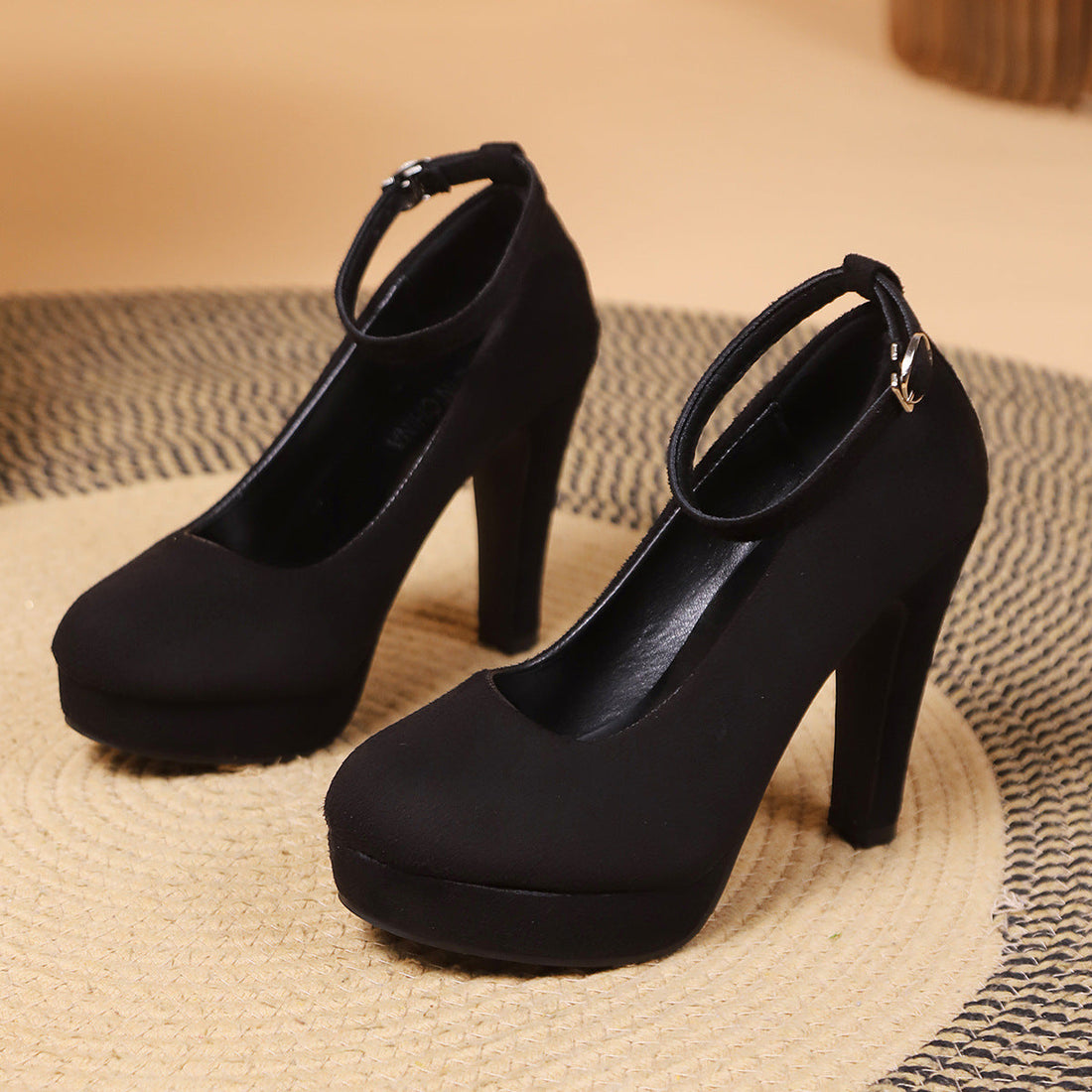 Leona - Modische High Heels mit Schnalle für Damen
