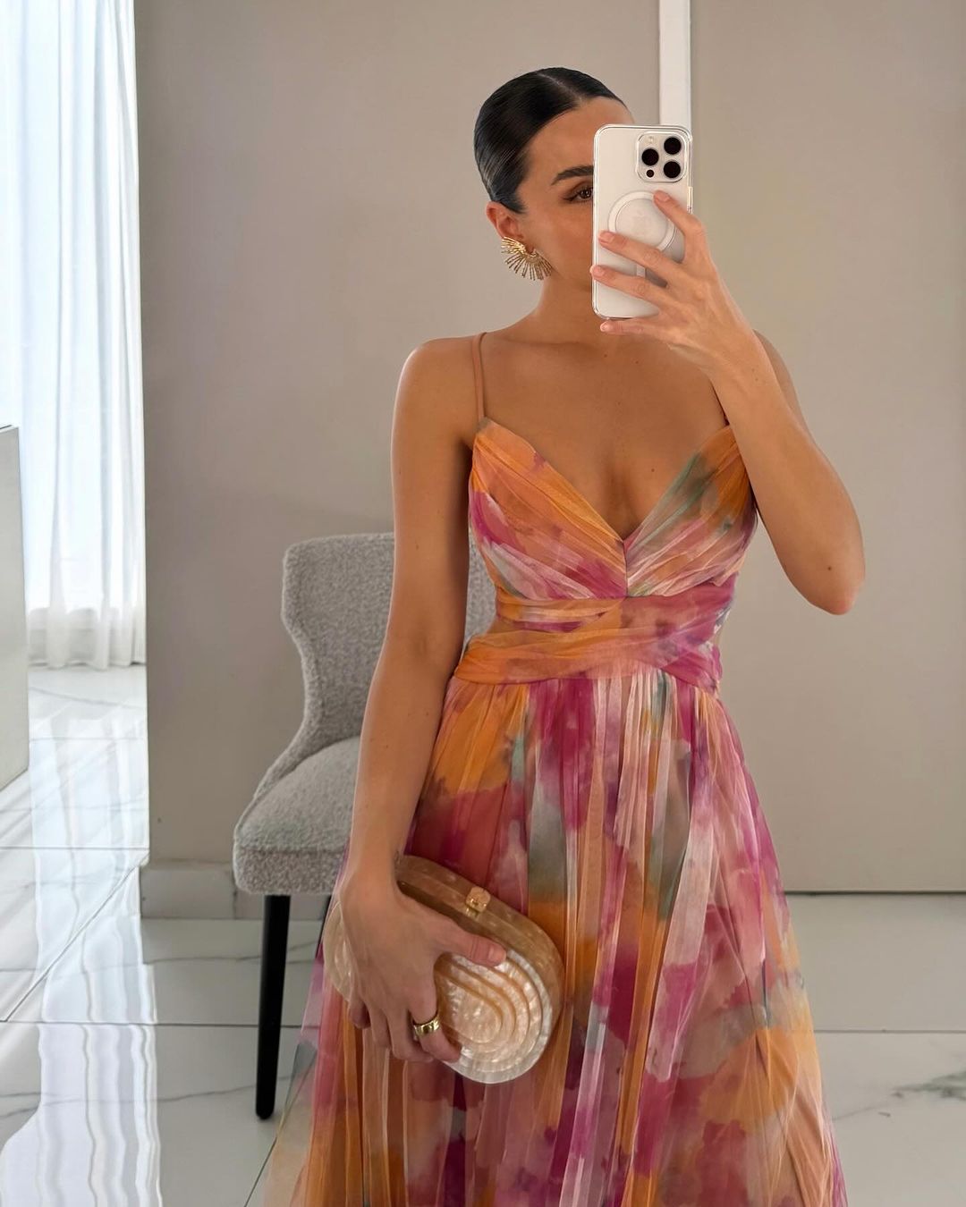 Alina – Lang geschnittenes Kleid mit V-Ausschnitt für Hochzeitsgäste