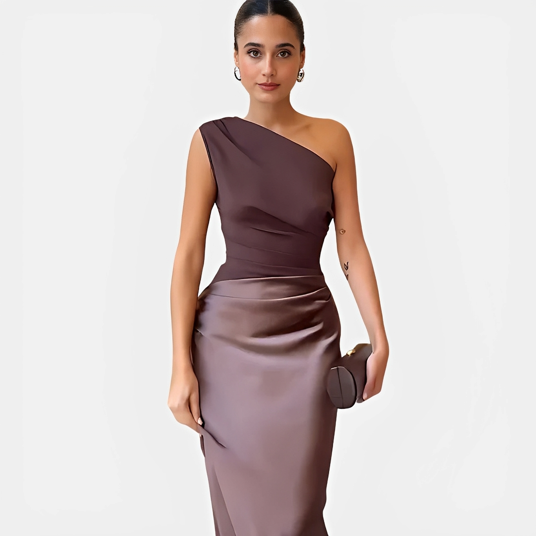 Tara – Stilvolles Kleid mit asymmetrischem Kragen und geradem Rock