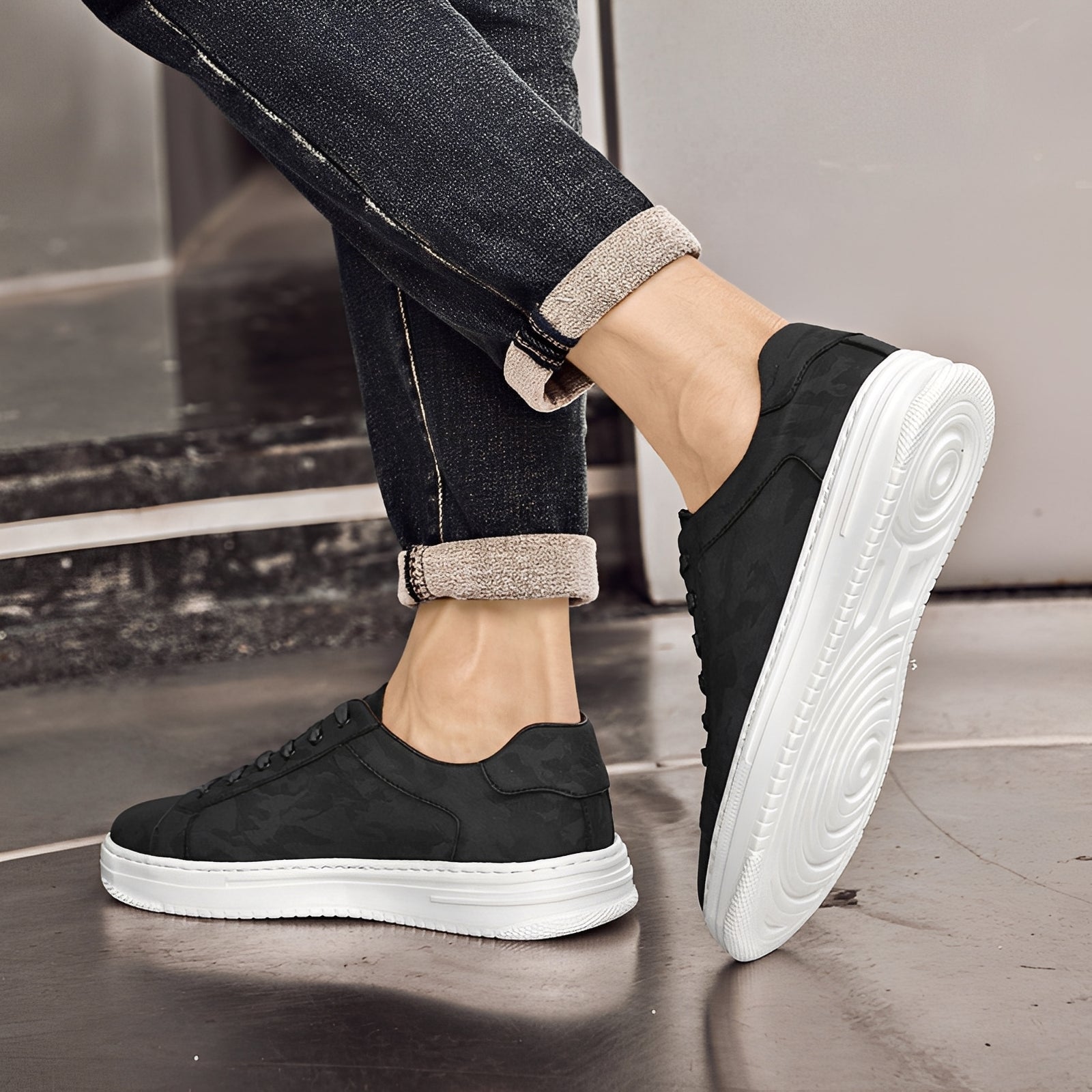 Ronan - Klassische Herrensneaker aus Leder und Canvas