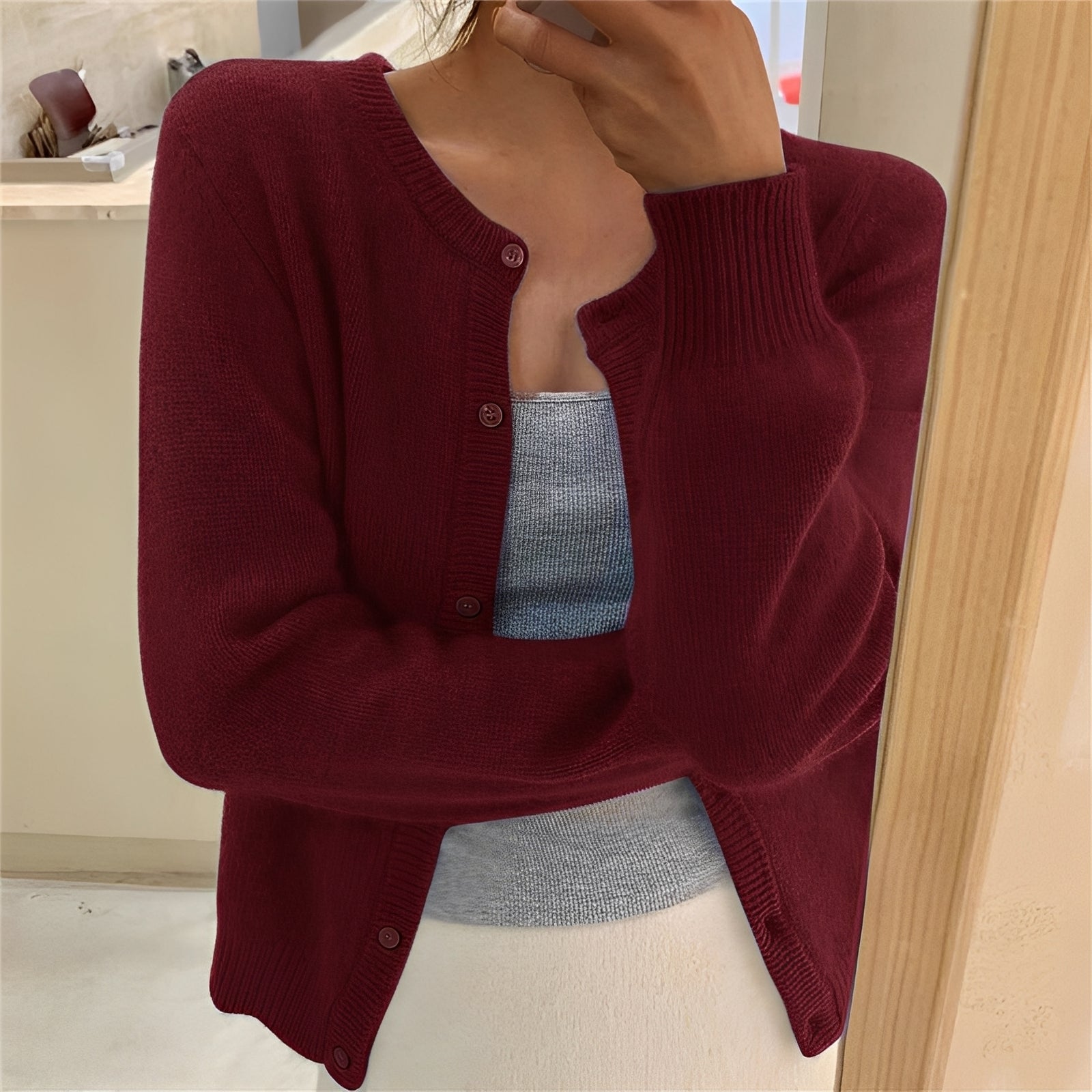 Millie - Zeitgemäße Damen-Strickjacke