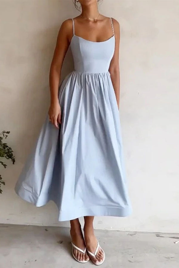 Charry - Stilvolles Kleid mit Rundhalsausschnitt und verführerischen Falten