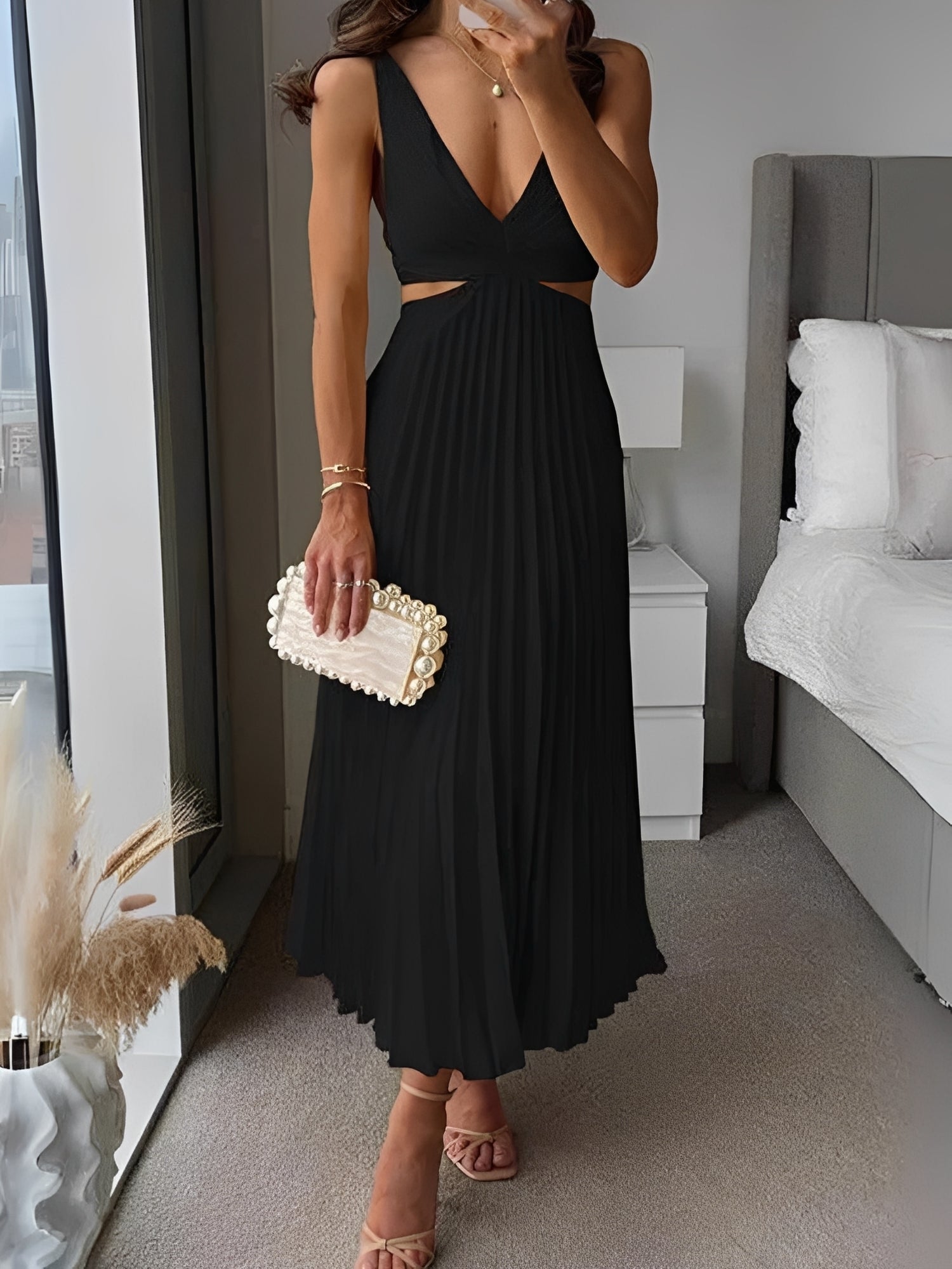 Laura - Schickes, plissiertes Midikleid mit offenem Rücken für Damen