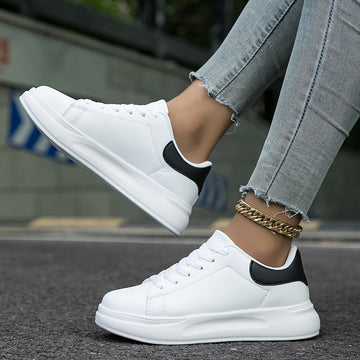 Romy - Sneaker aus weißem Leder mit reinem Look