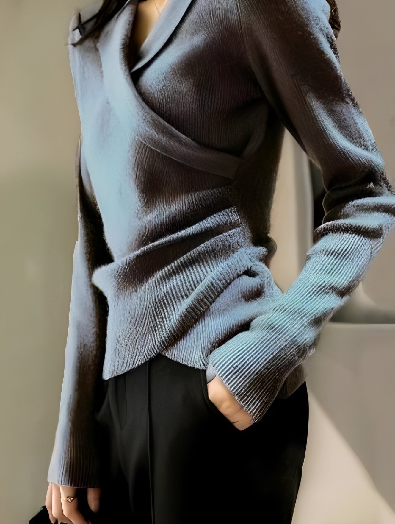 Caroline - Stilvoller asymmetrischer Damenpullover