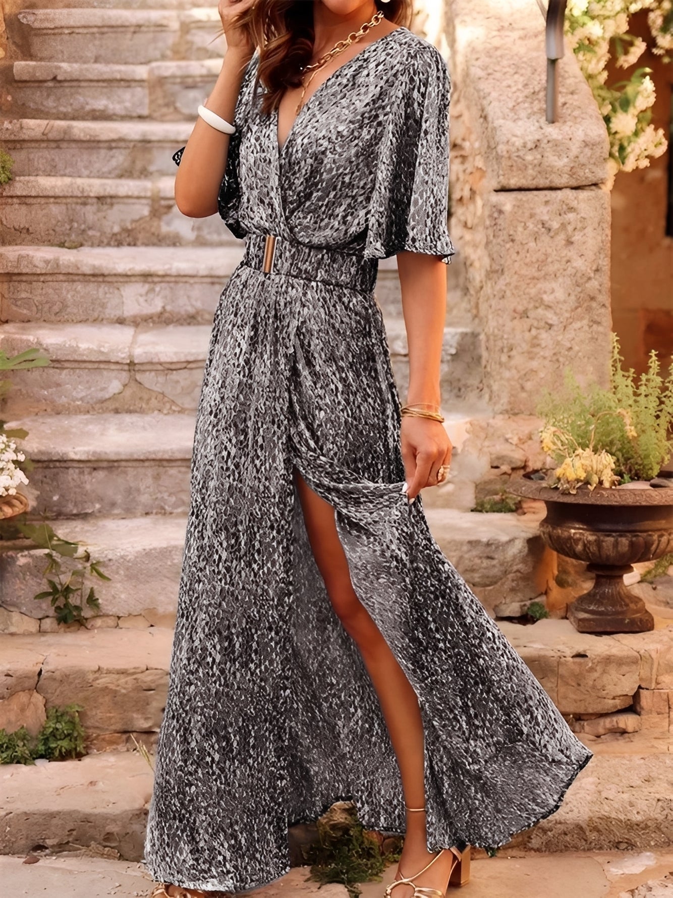 Rina - Elegantes, fließendes Damenkleid