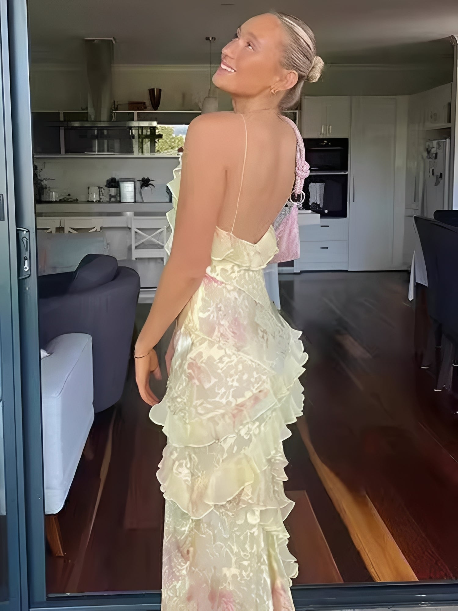 Angela - Elegantes Damen-Maxikleid mit offenem Rücken