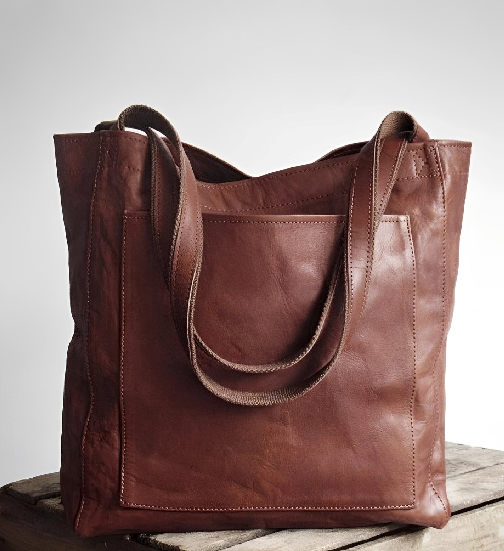 Toni – Stilvolle Ledertasche mit Wildlederauskleidung