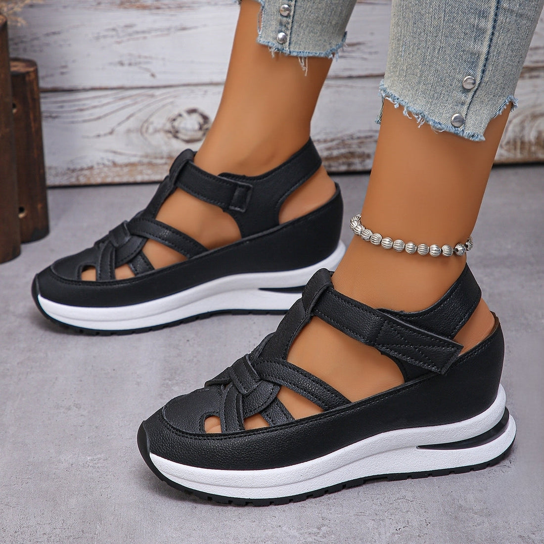 Isobelle - Bequeme Römer-Sandalen mit Damen-Keilabsatz