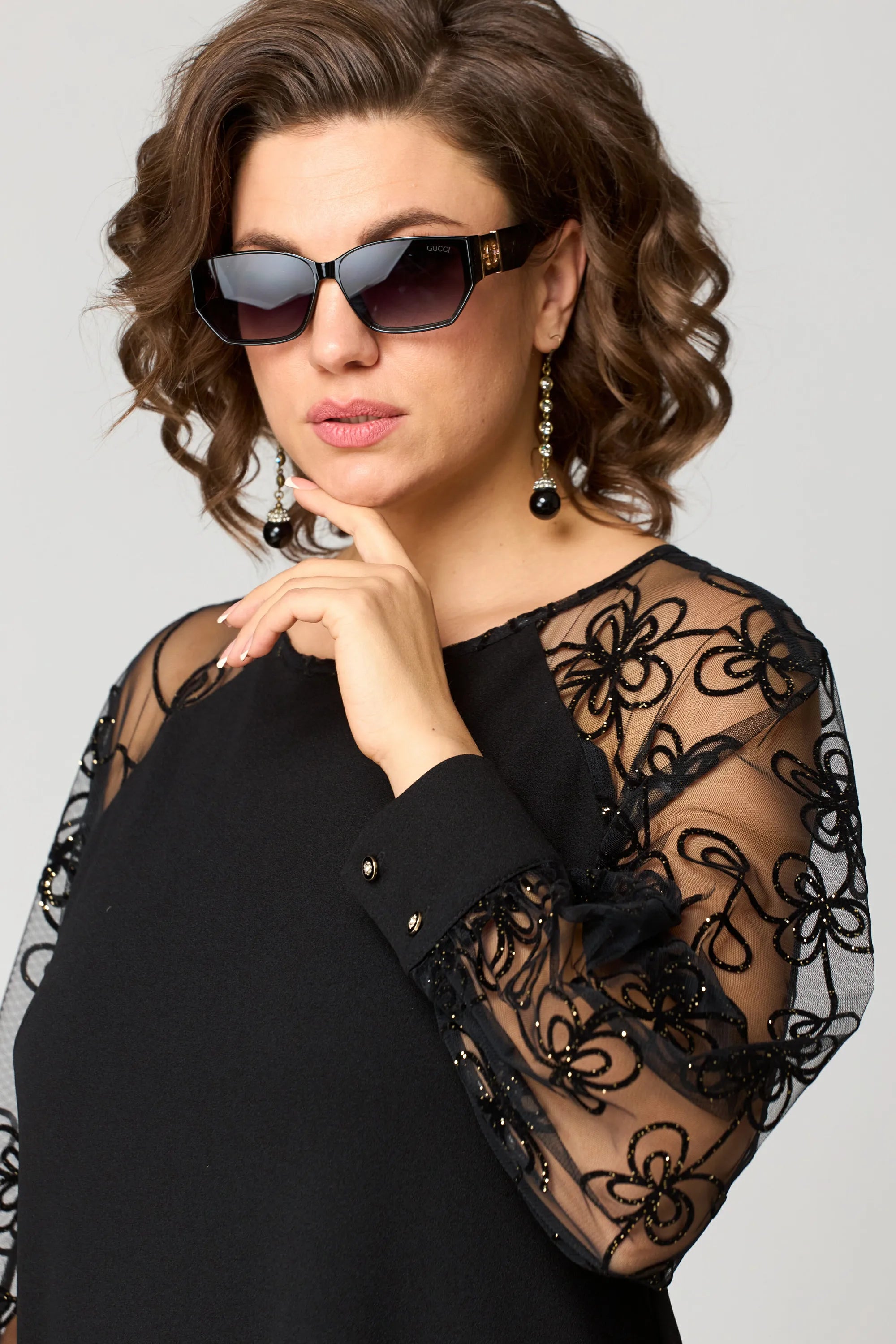 Gabrielle - A-Linien Kleid mit bestickten Mesh-Ärmeln