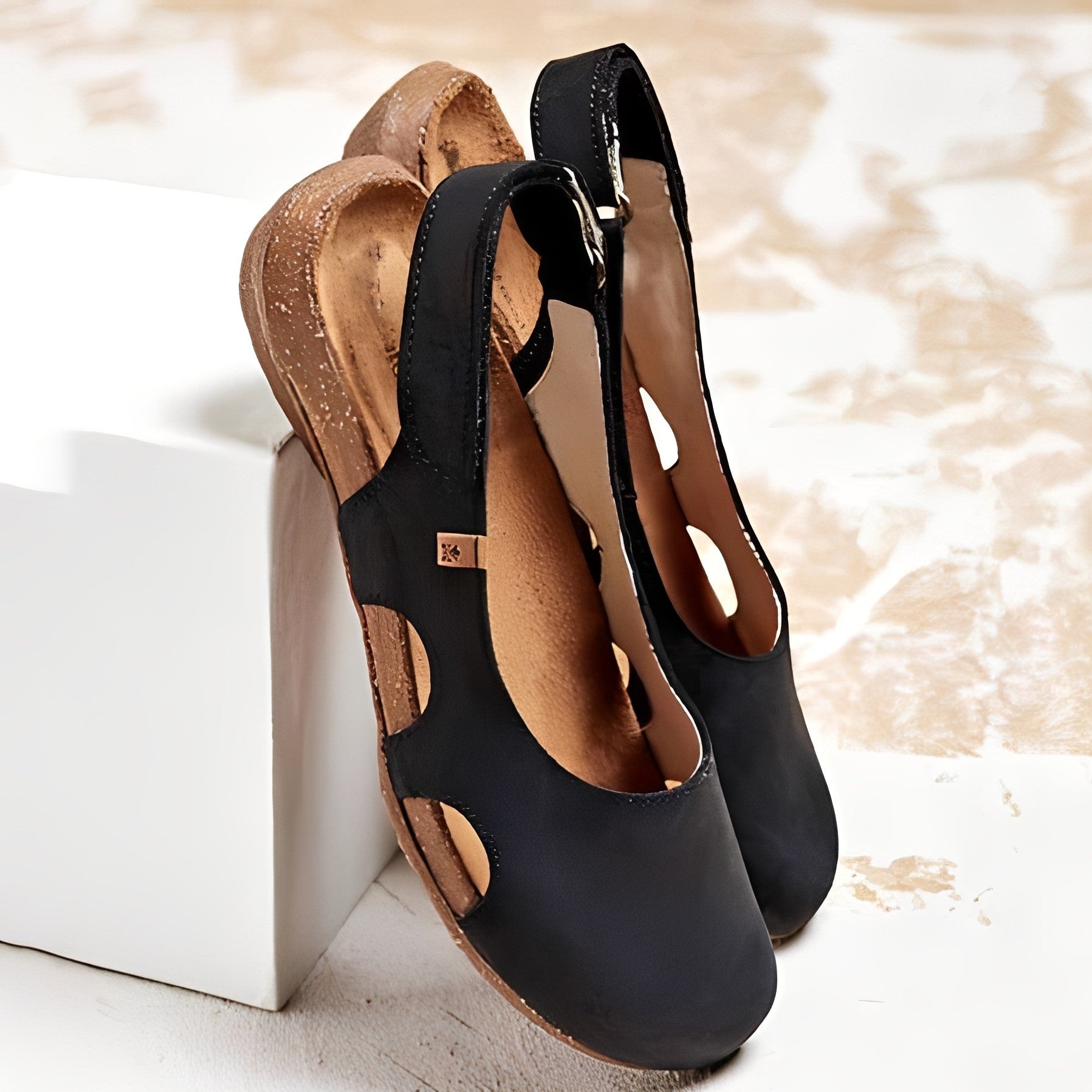 Mychal - Bequeme flache Damensandalen